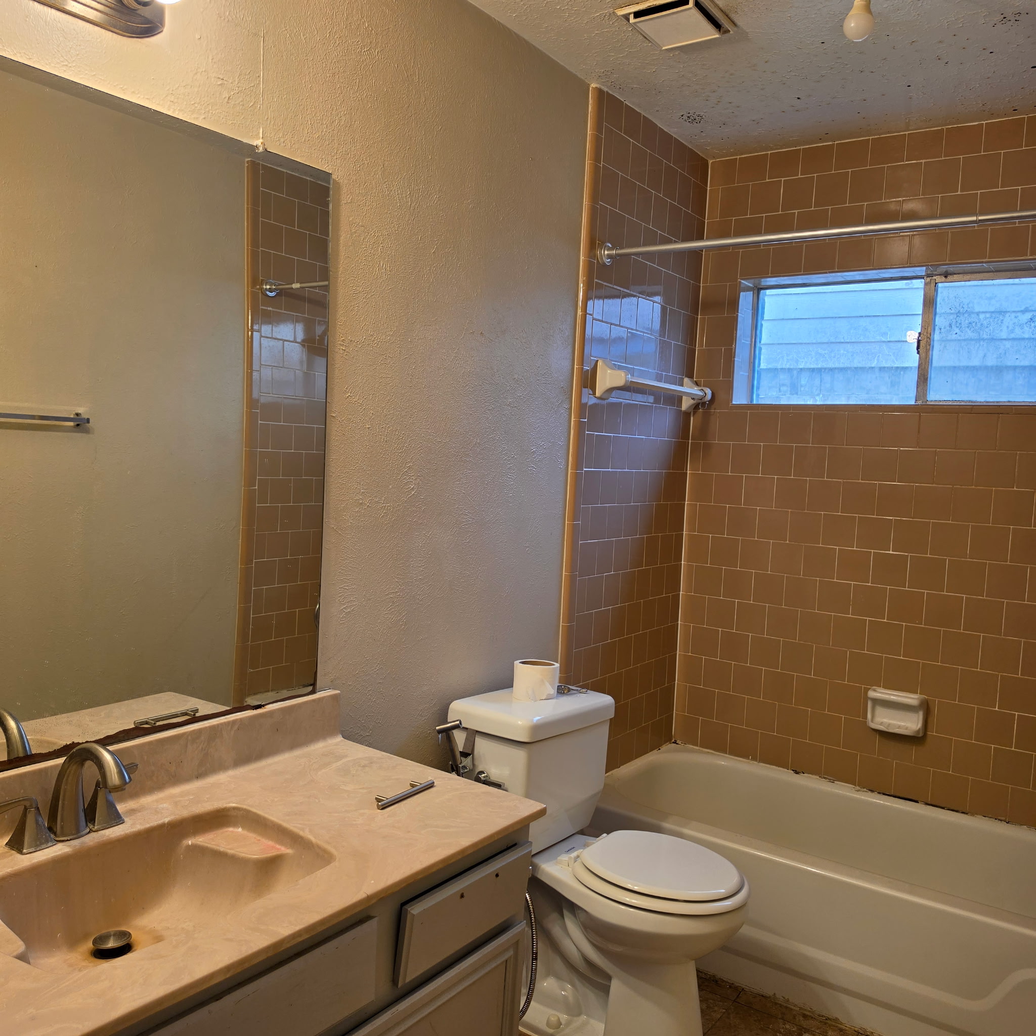 1806 Northcliff Place Property Photo 7
