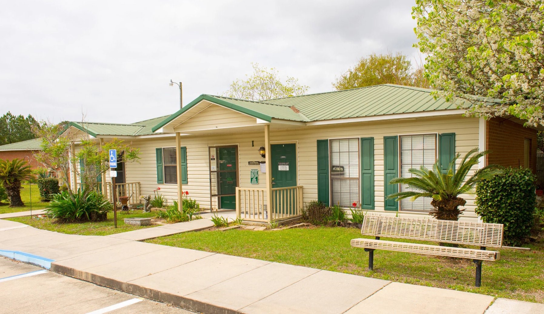 24598 Gulf Bay Rd Property Photo 1