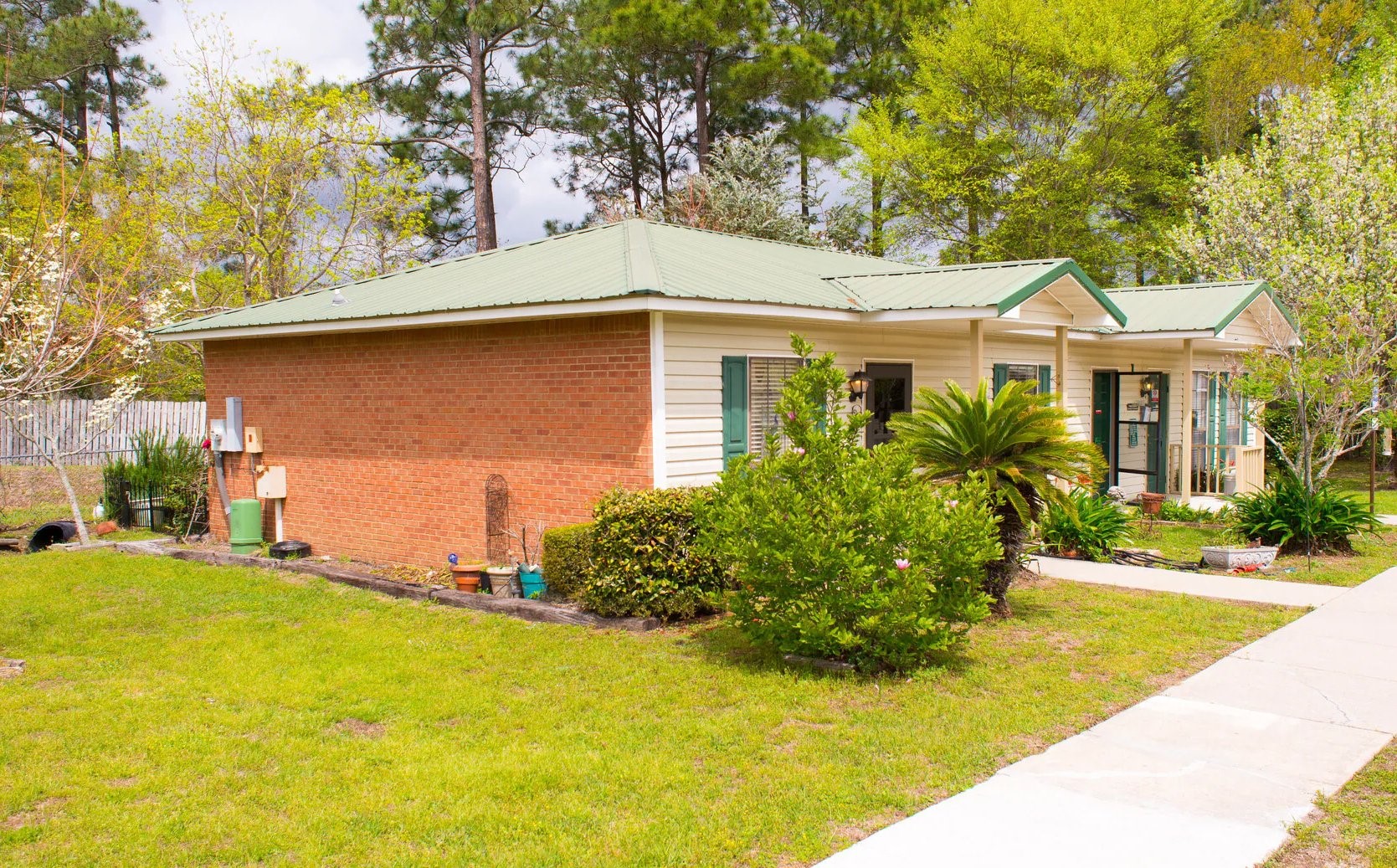 24598 Gulf Bay Rd Property Photo 3