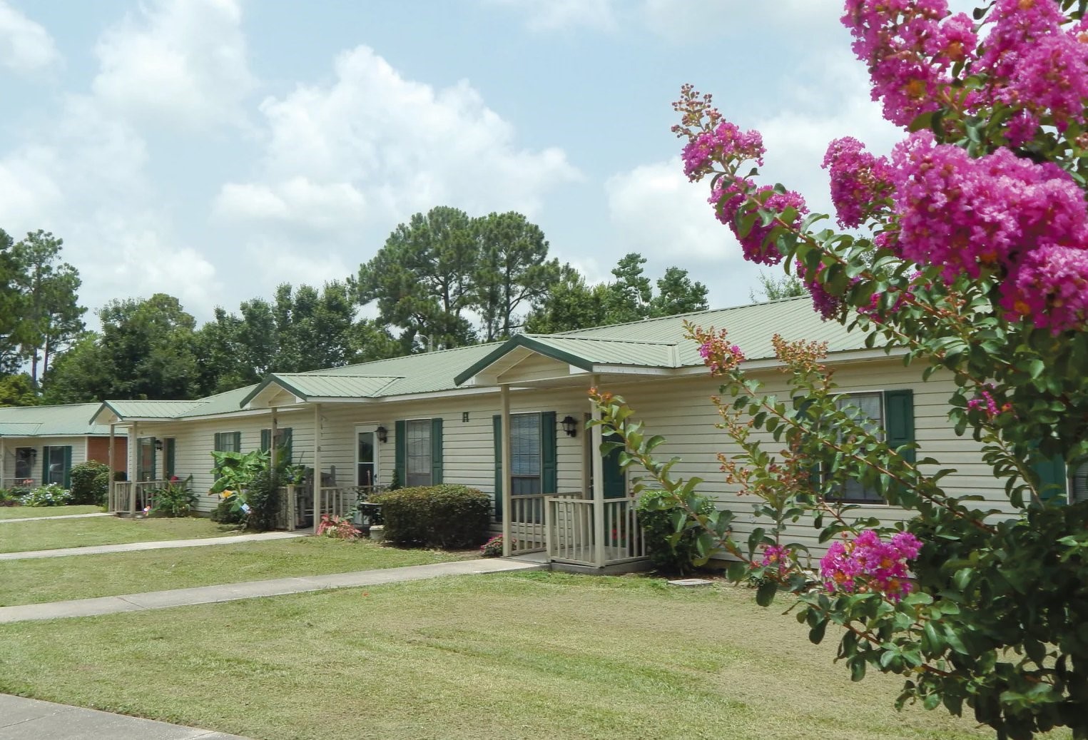 24598 Gulf Bay Rd Property Photo 4