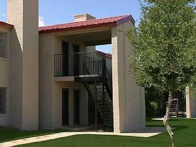 5416 50th Street Property Photo 2