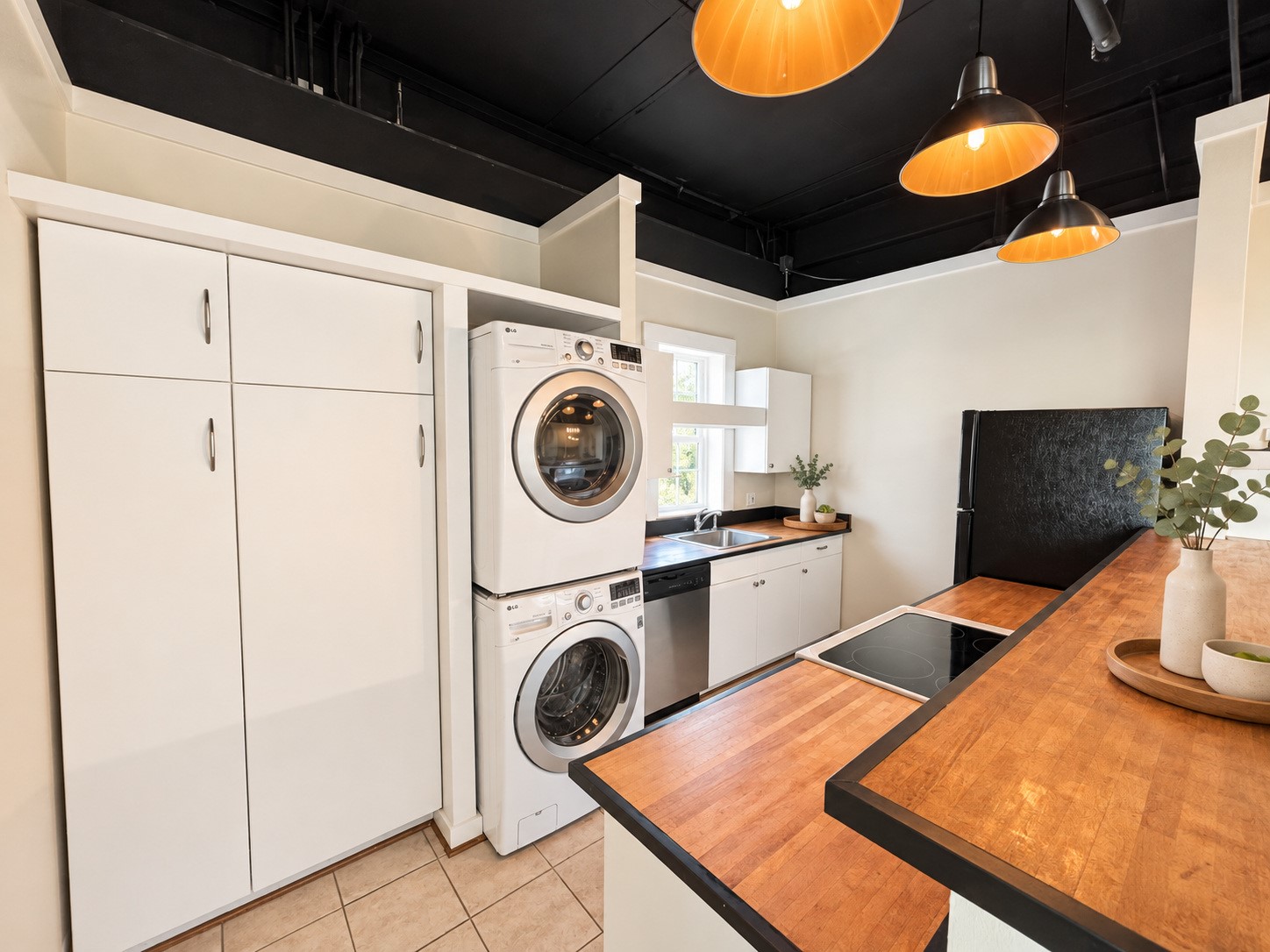 5002 Mellon Street Property Photo 1