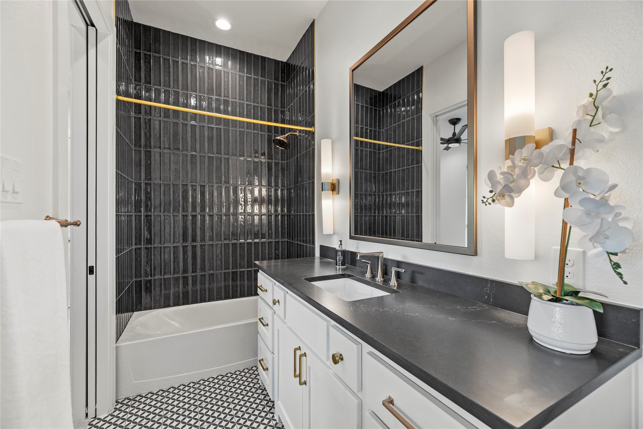 25110 Grace Vista Way Property Photo 10