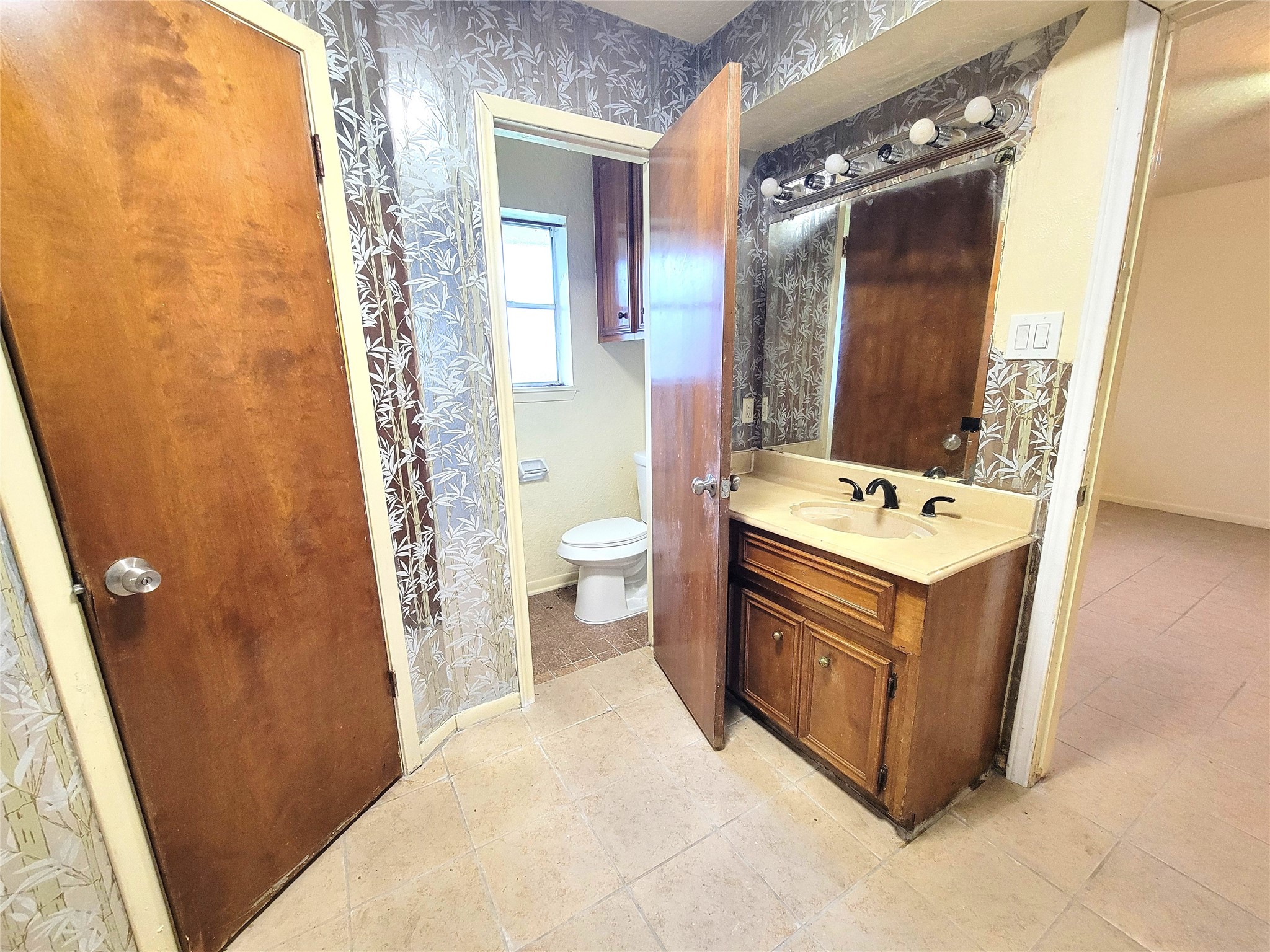 12811 Stillington Drive Property Photo 20