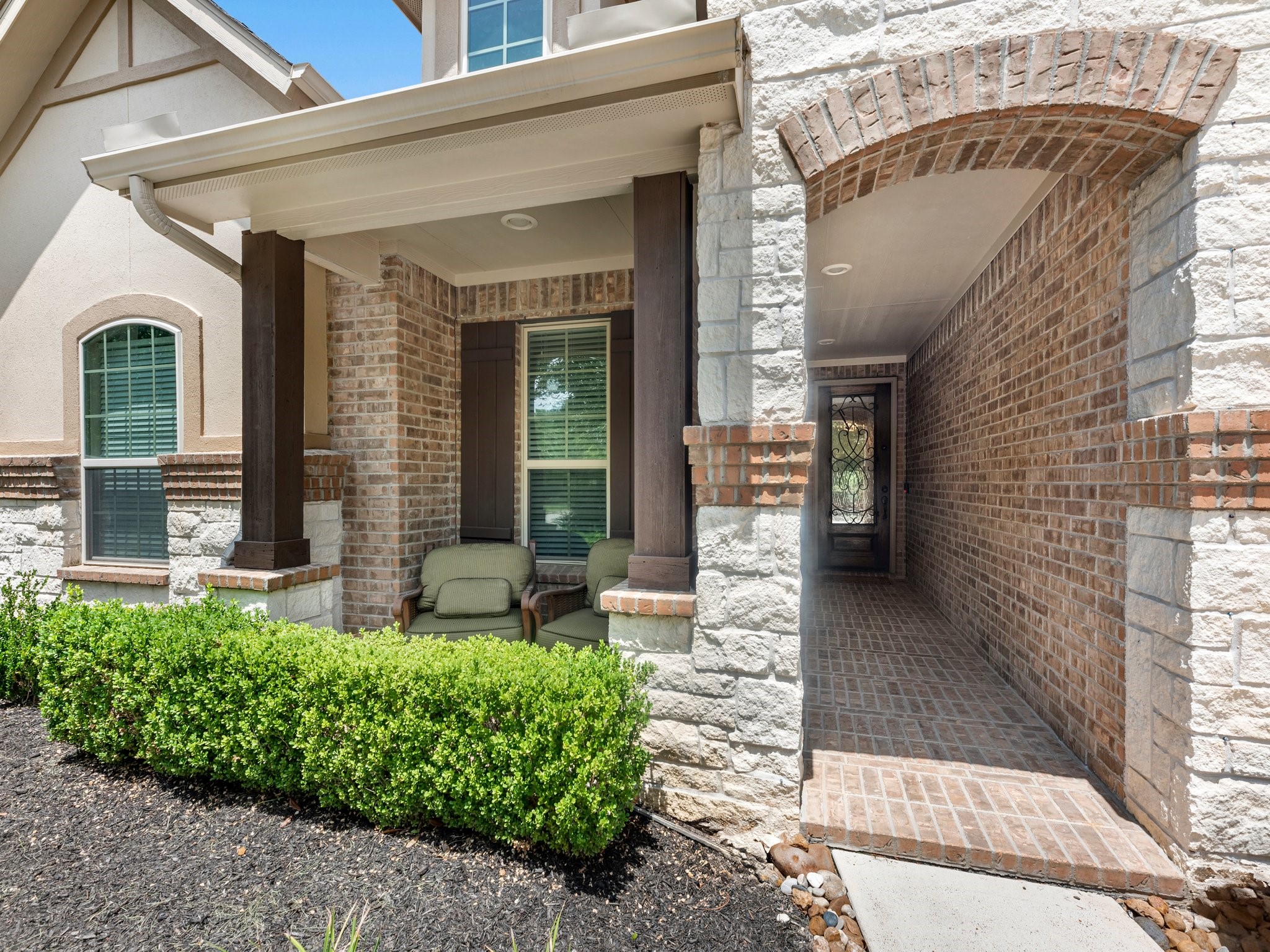 14 Larchfield Court Property Photo 1