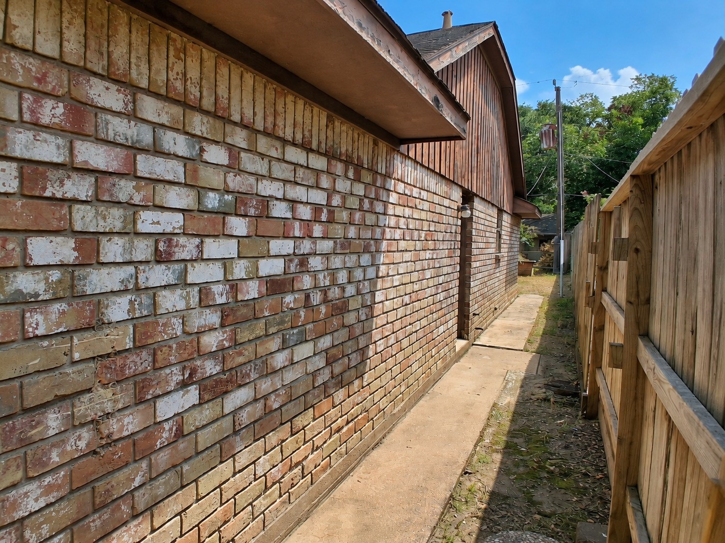 6107 Autumn Arbor Drive Property Photo 4