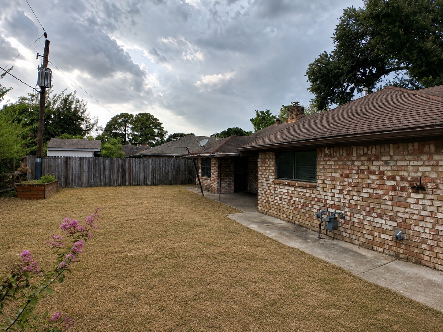 6107 Autumn Arbor Drive Property Photo 5