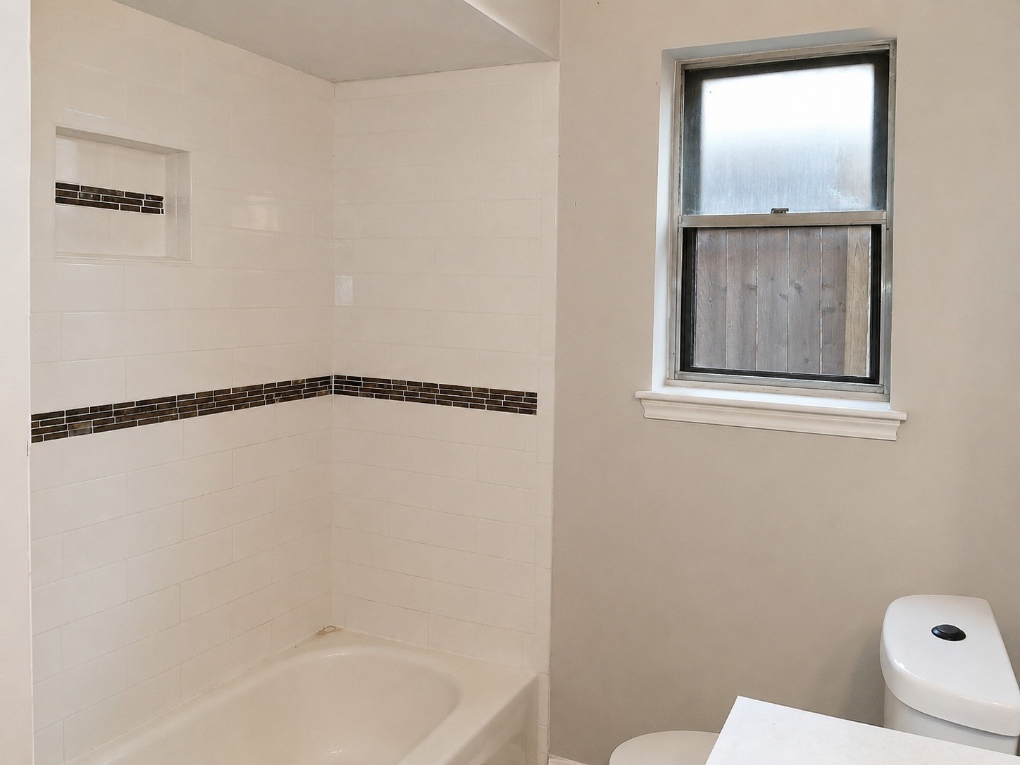 6107 Autumn Arbor Drive Property Photo 10