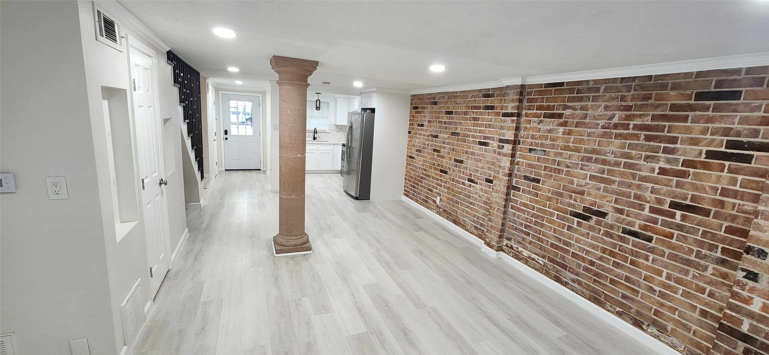 12 Hyde Park Blvd 7 Property Photo 1