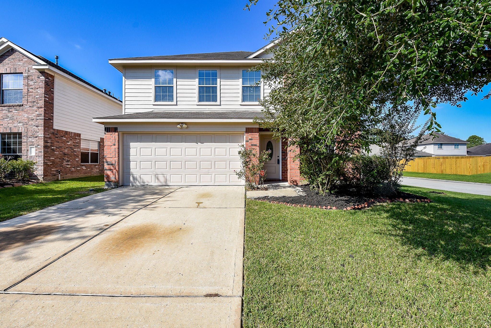 23527 Maple View Drive Property Photo 1