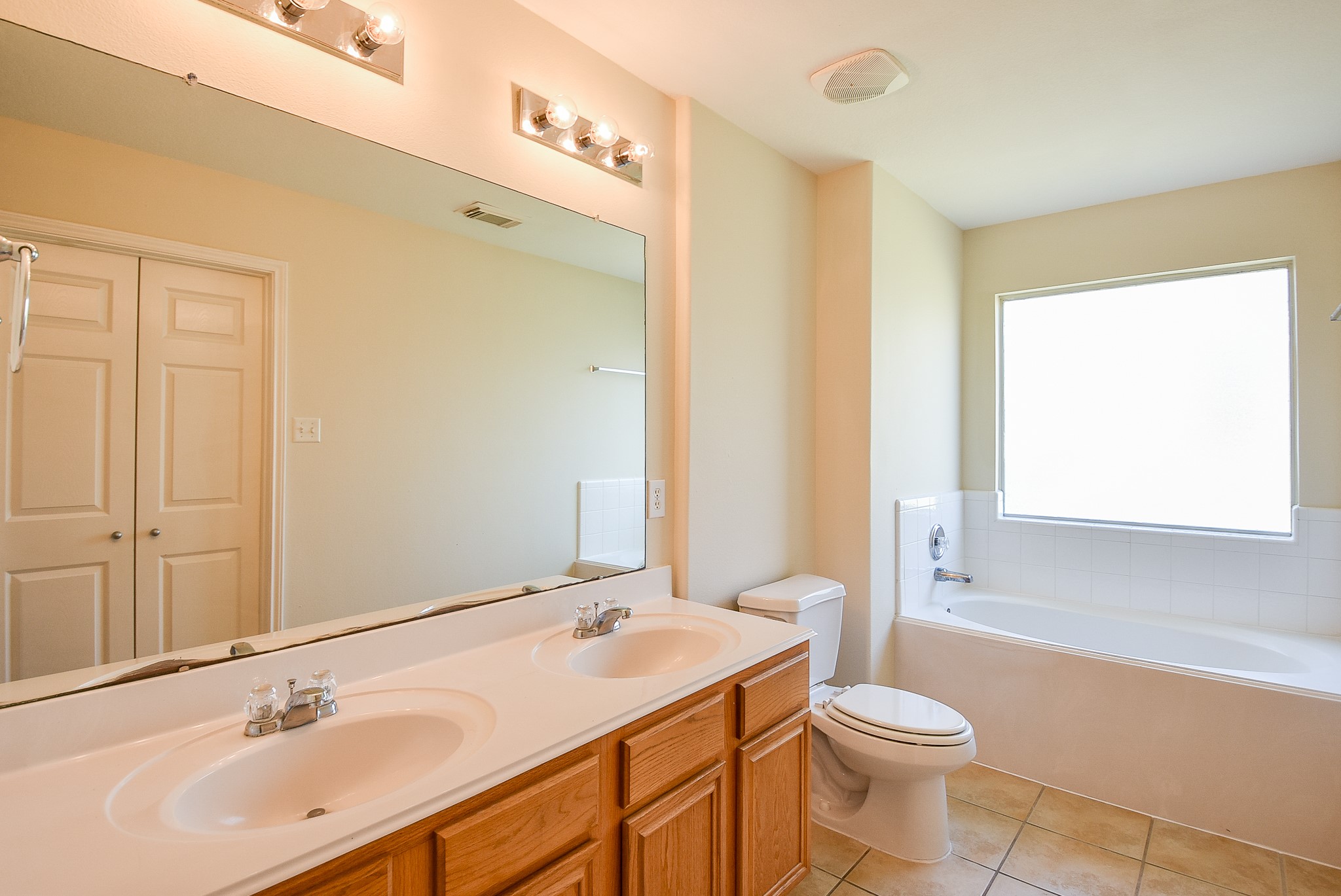 23527 Maple View Drive Property Photo 12