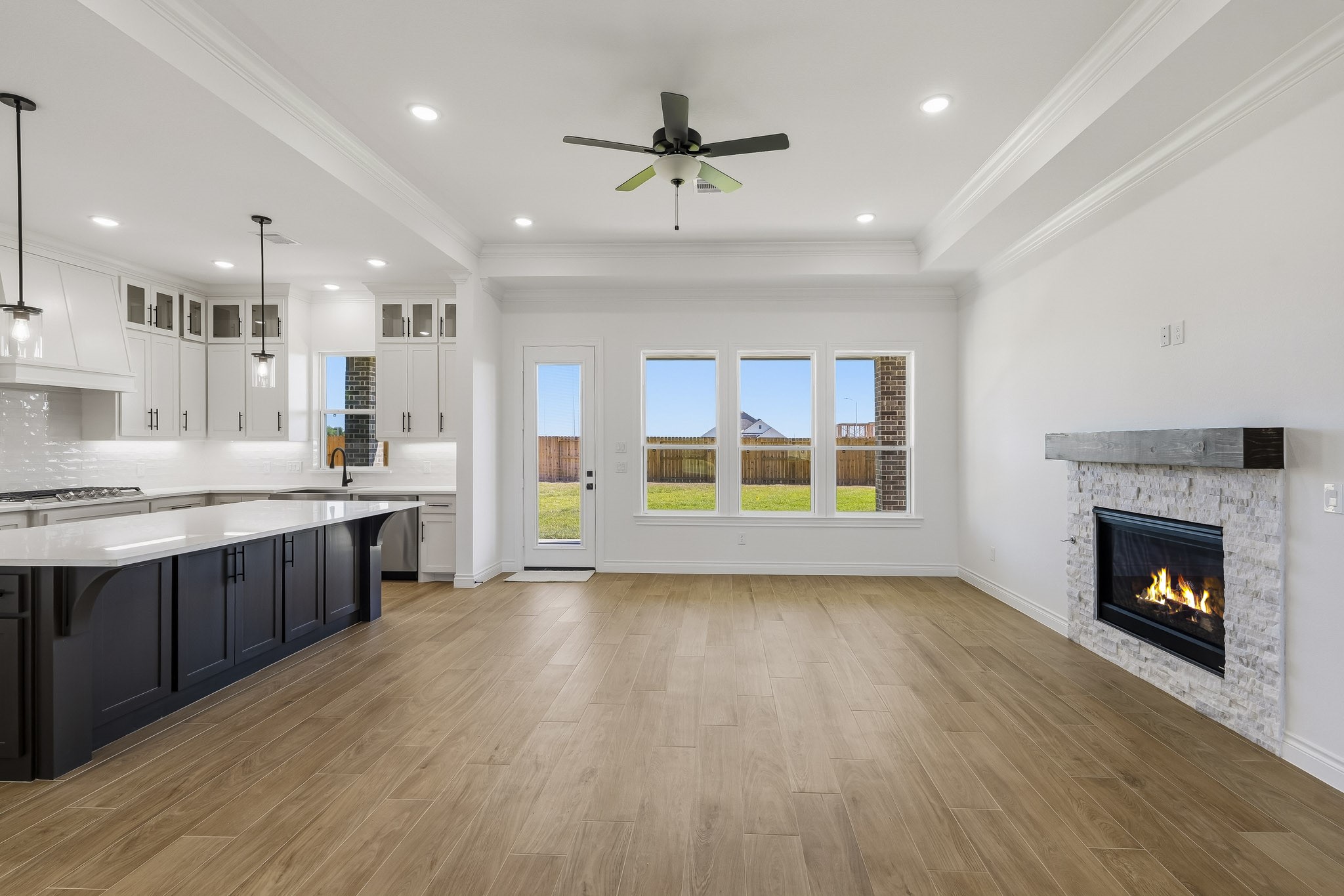 14703 Camila Drive Property Photo 4