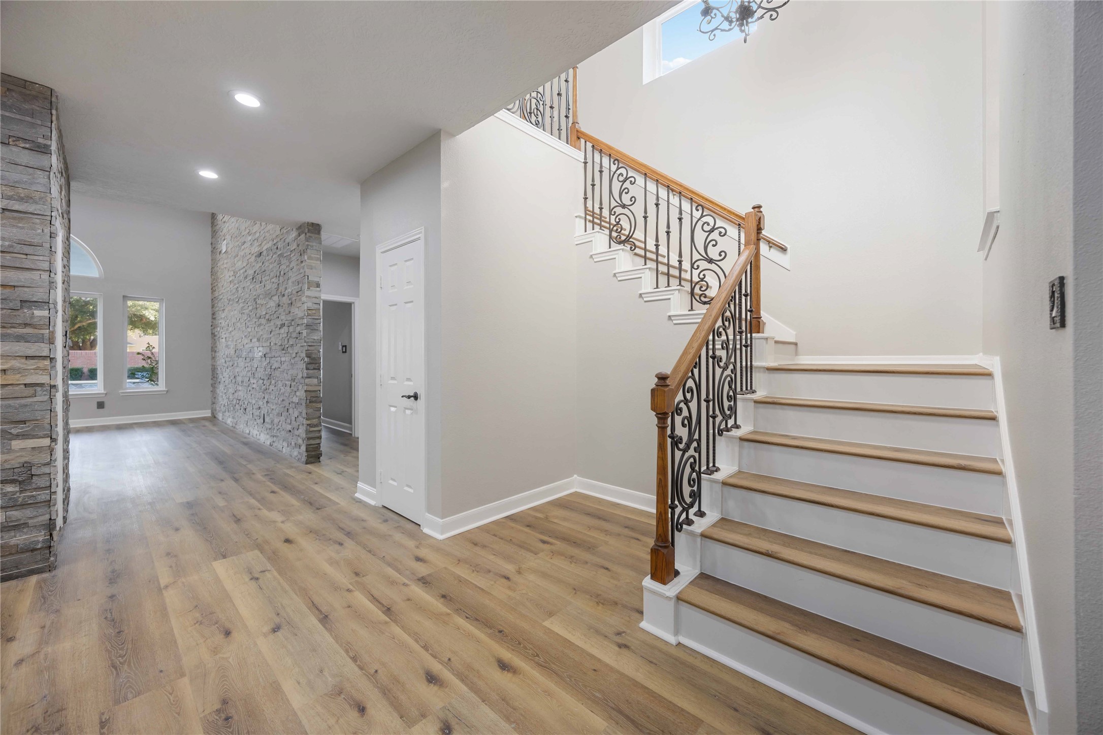 5906 Pendelton Place Drive Property Photo 6