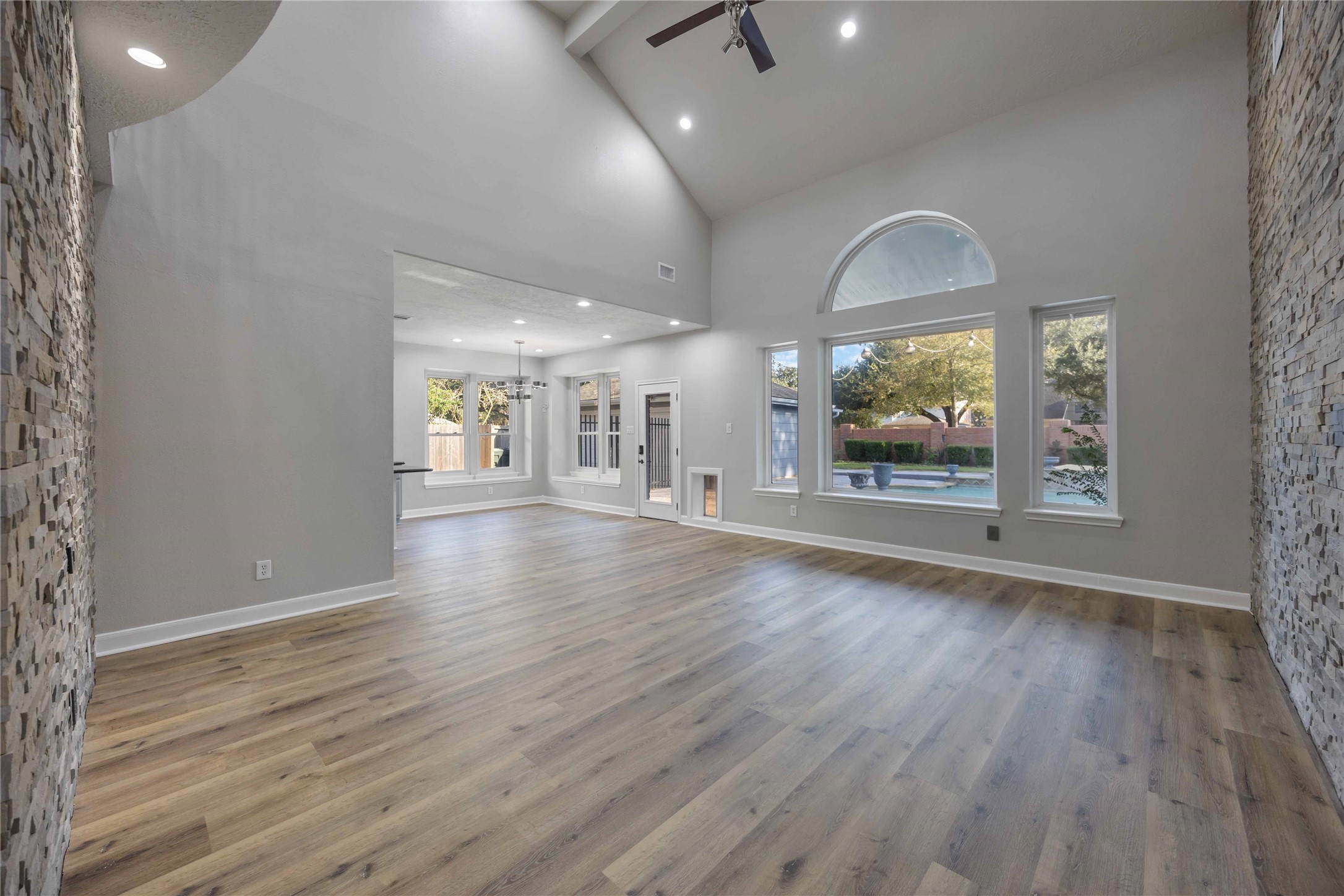 5906 Pendelton Place Drive Property Photo 12