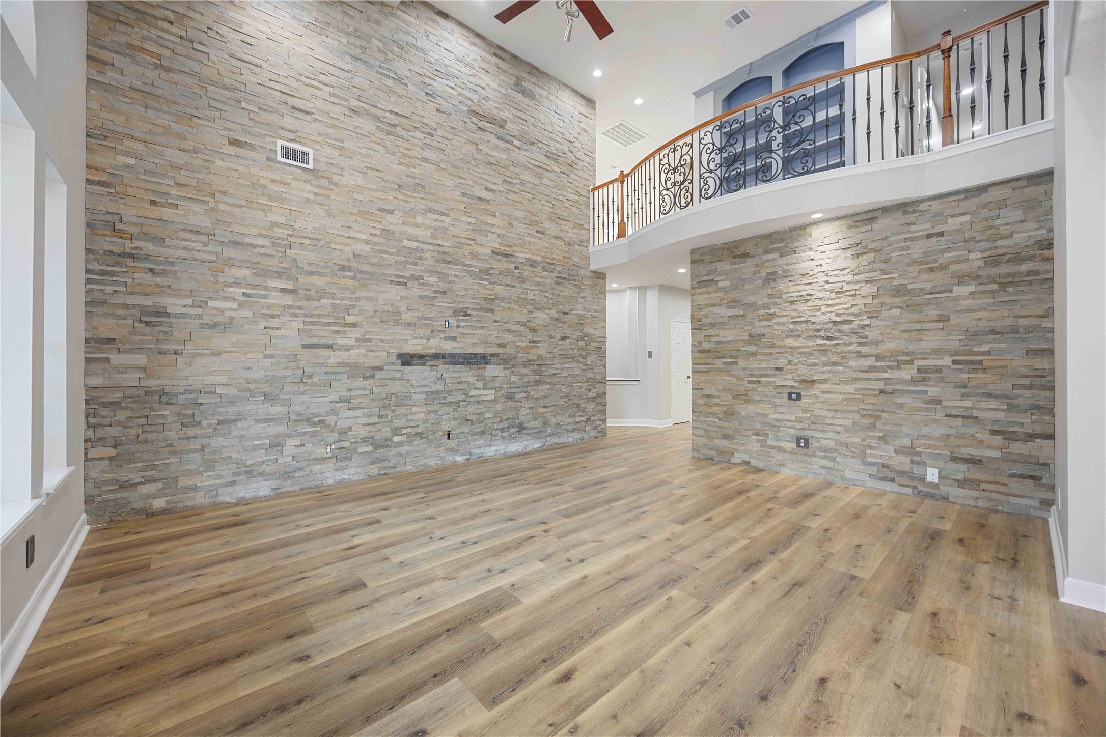 5906 Pendelton Place Drive Property Photo 14