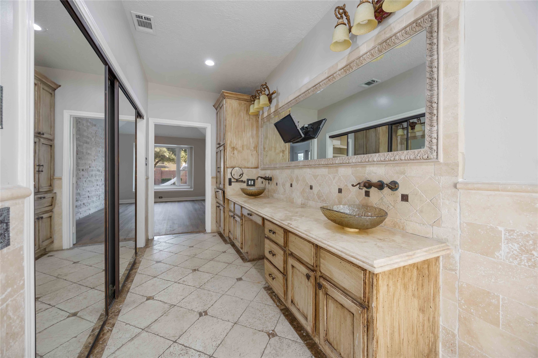 5906 Pendelton Place Drive Property Photo 24