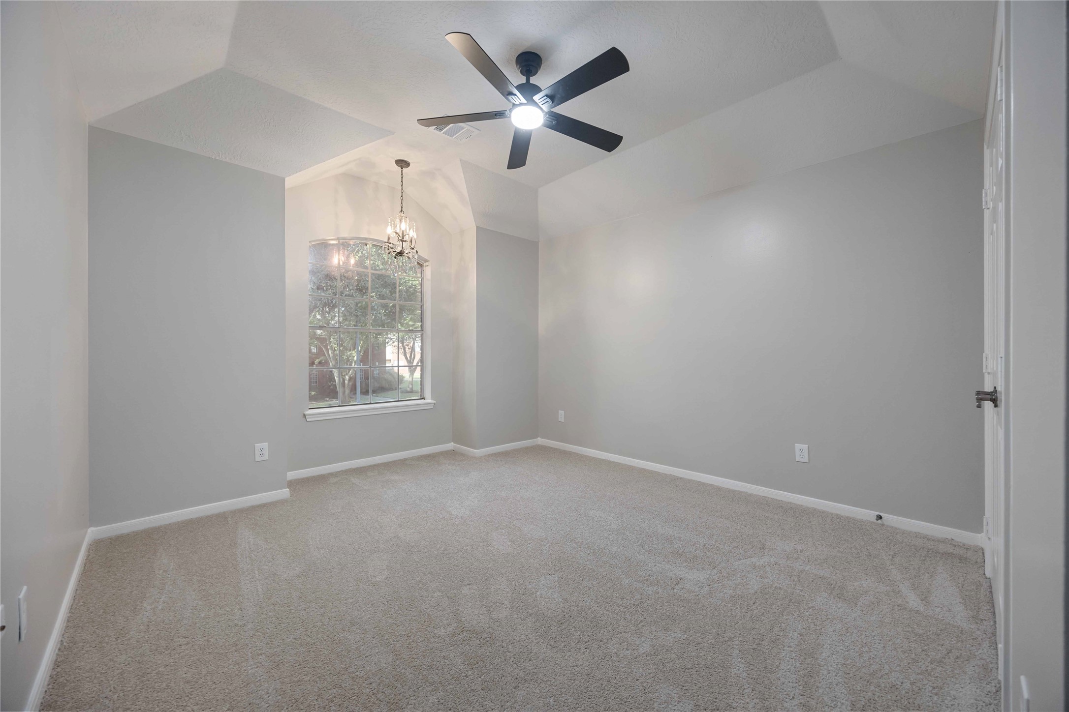 5906 Pendelton Place Drive Property Photo 33