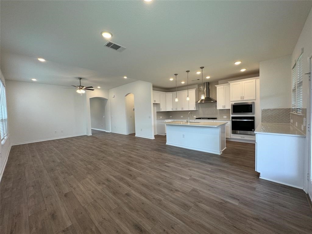 1208 Jasmine View Ln Property Photo 7