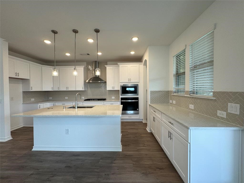 1208 Jasmine View Ln Property Photo 8