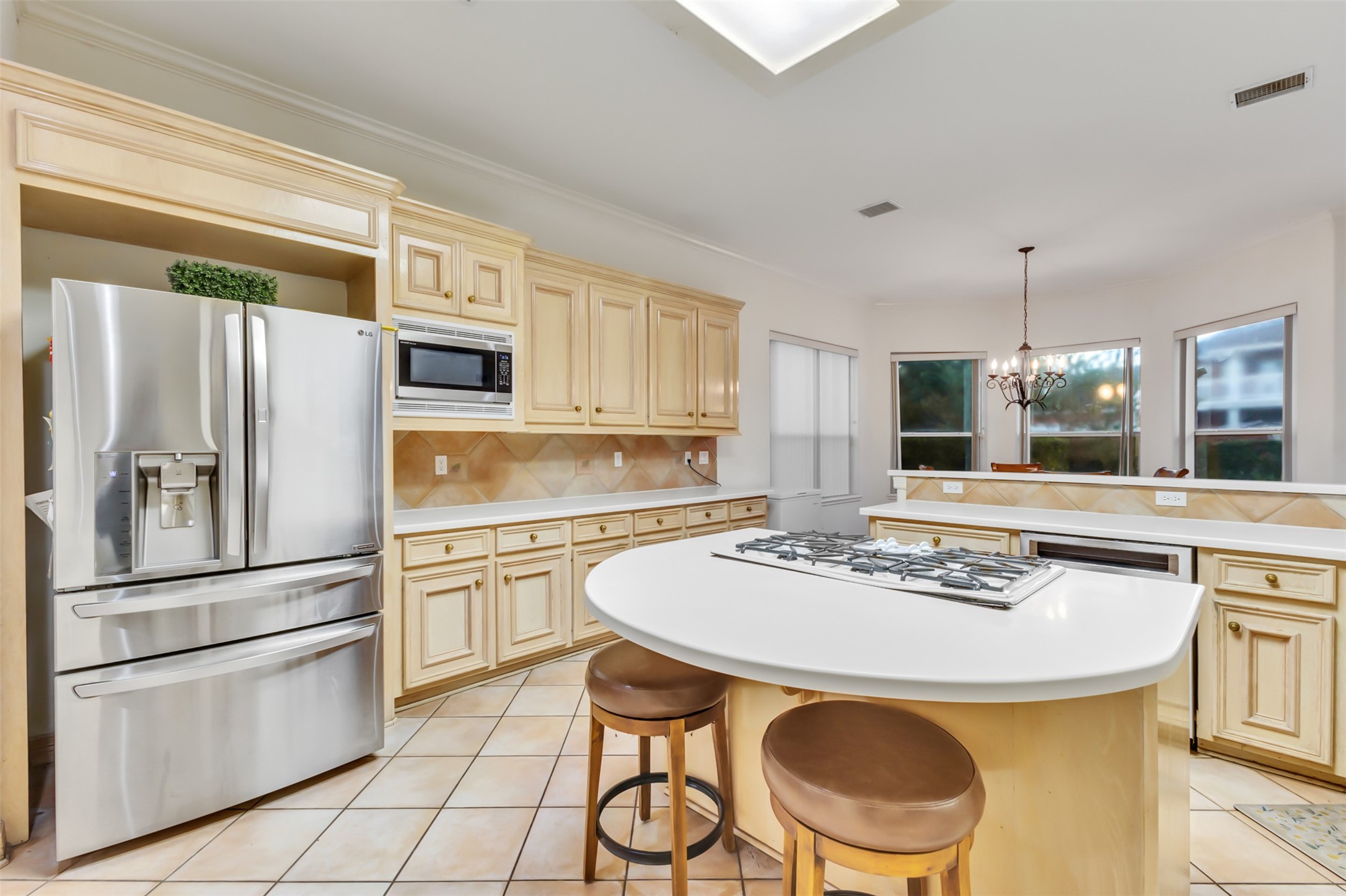 2606 Heatherbend Drive Property Photo 12