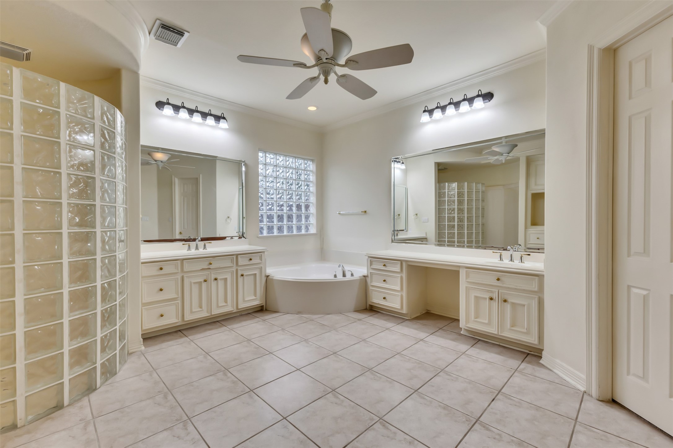 2606 Heatherbend Drive Property Photo 20