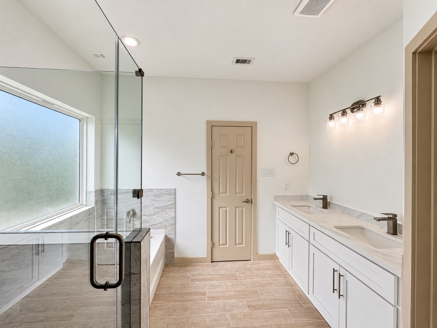 501 Briarwood Drive Property Photo 10