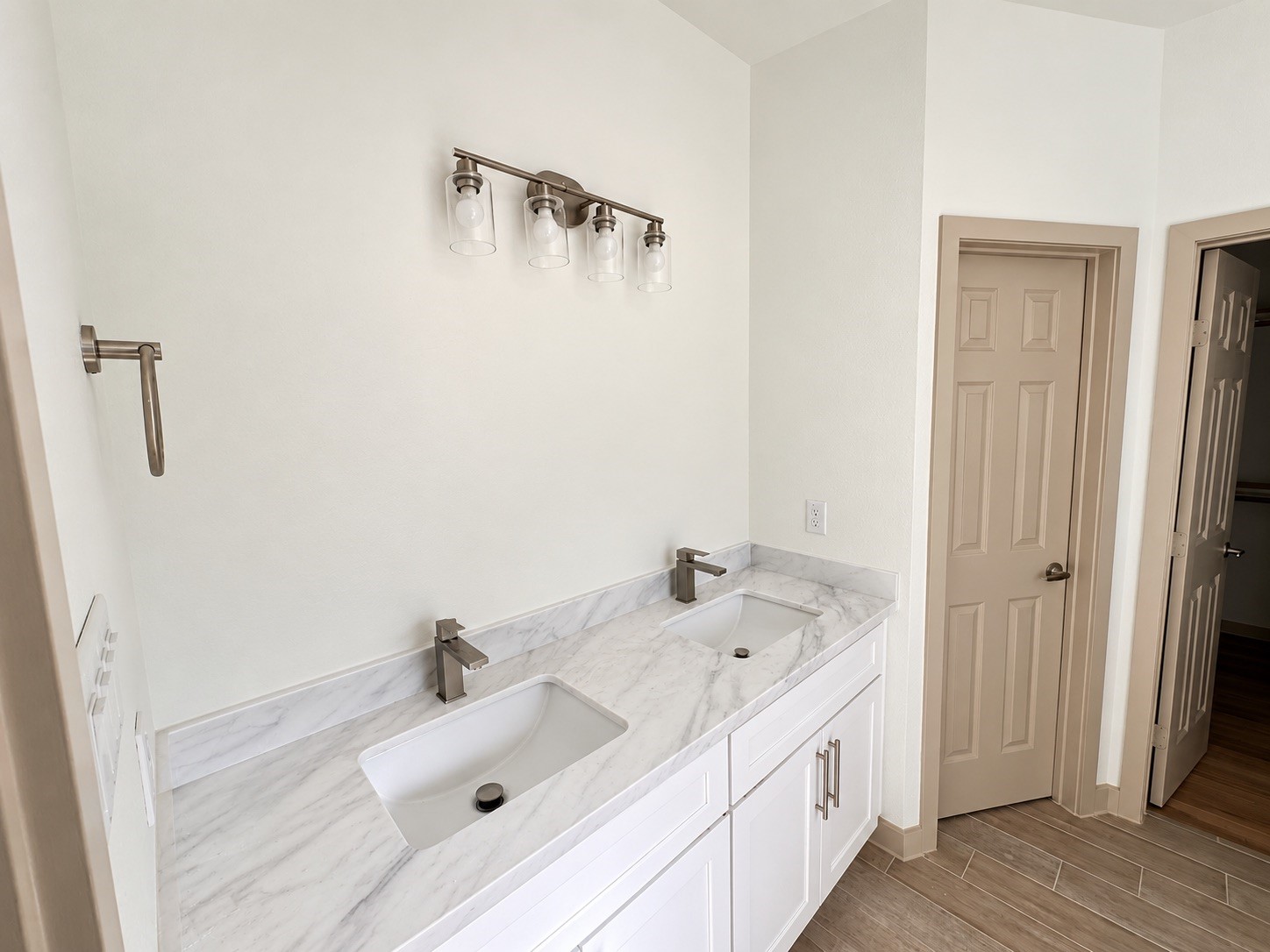 501 Briarwood Drive Property Photo 12