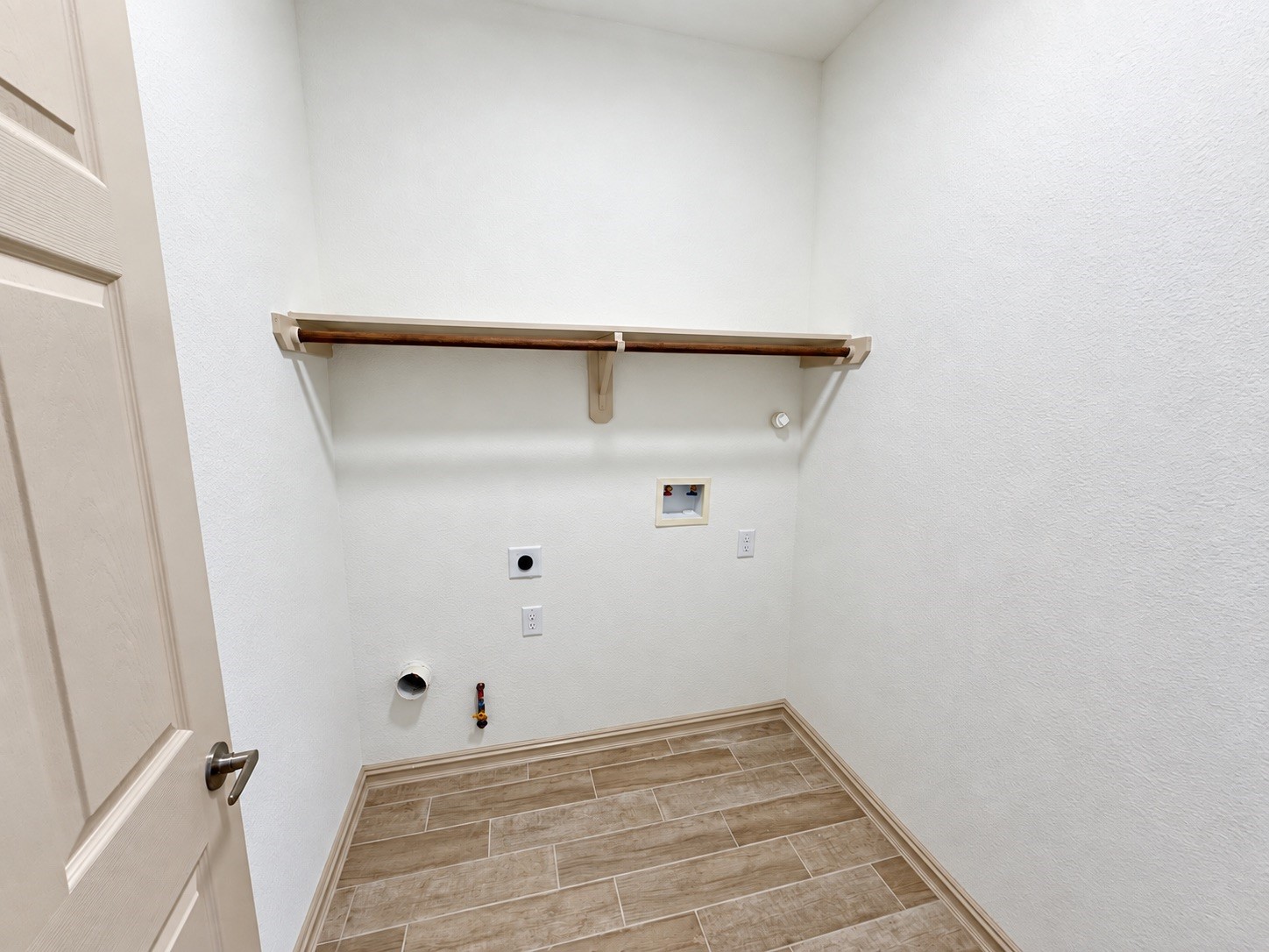 501 Briarwood Drive Property Photo 16