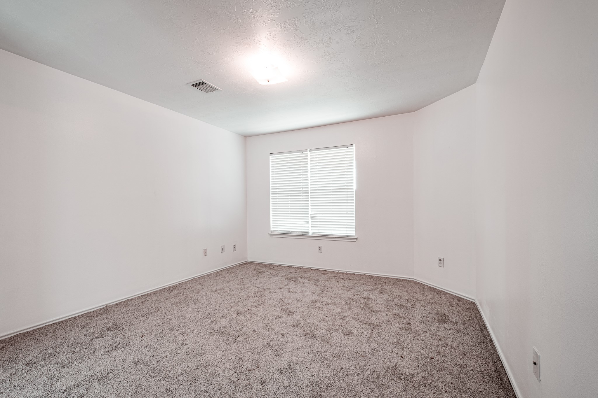4435 Crossvine Avenue Property Photo 14