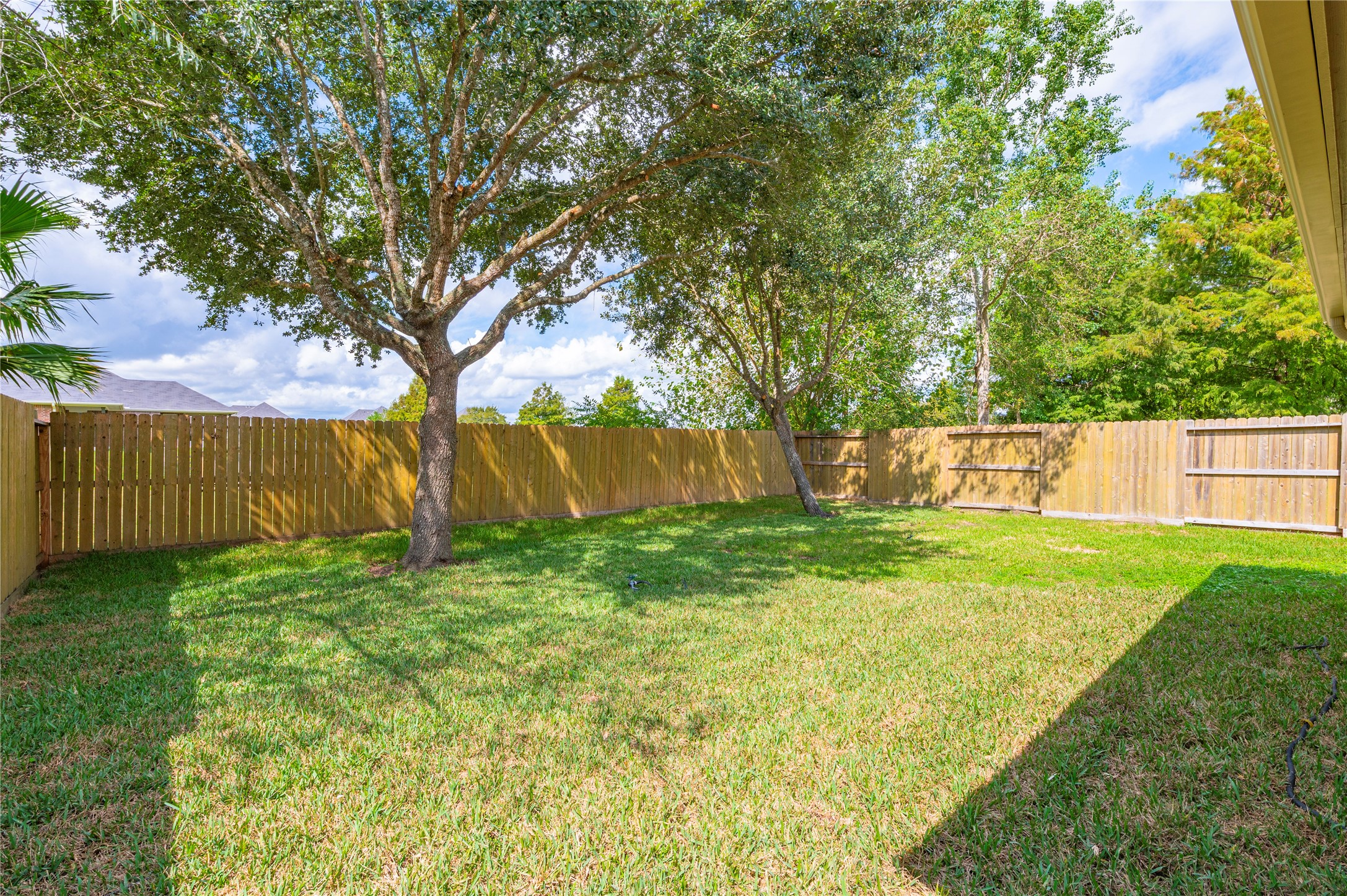 4337 Country Club Drive Property Photo 10