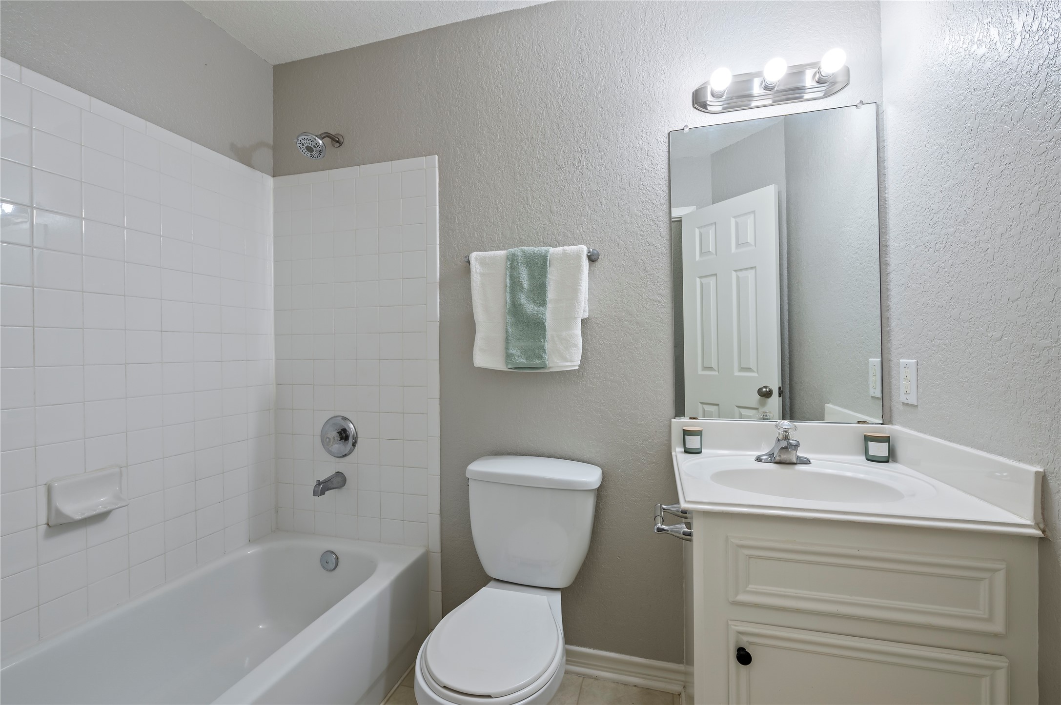 4337 Country Club Drive Property Photo 25