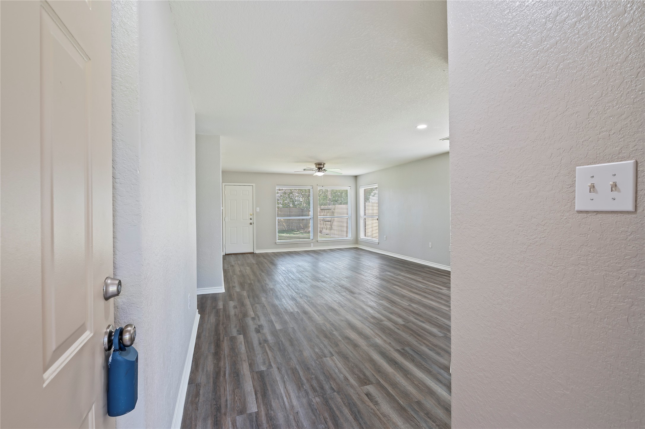 4337 Country Club Drive Property Photo 33