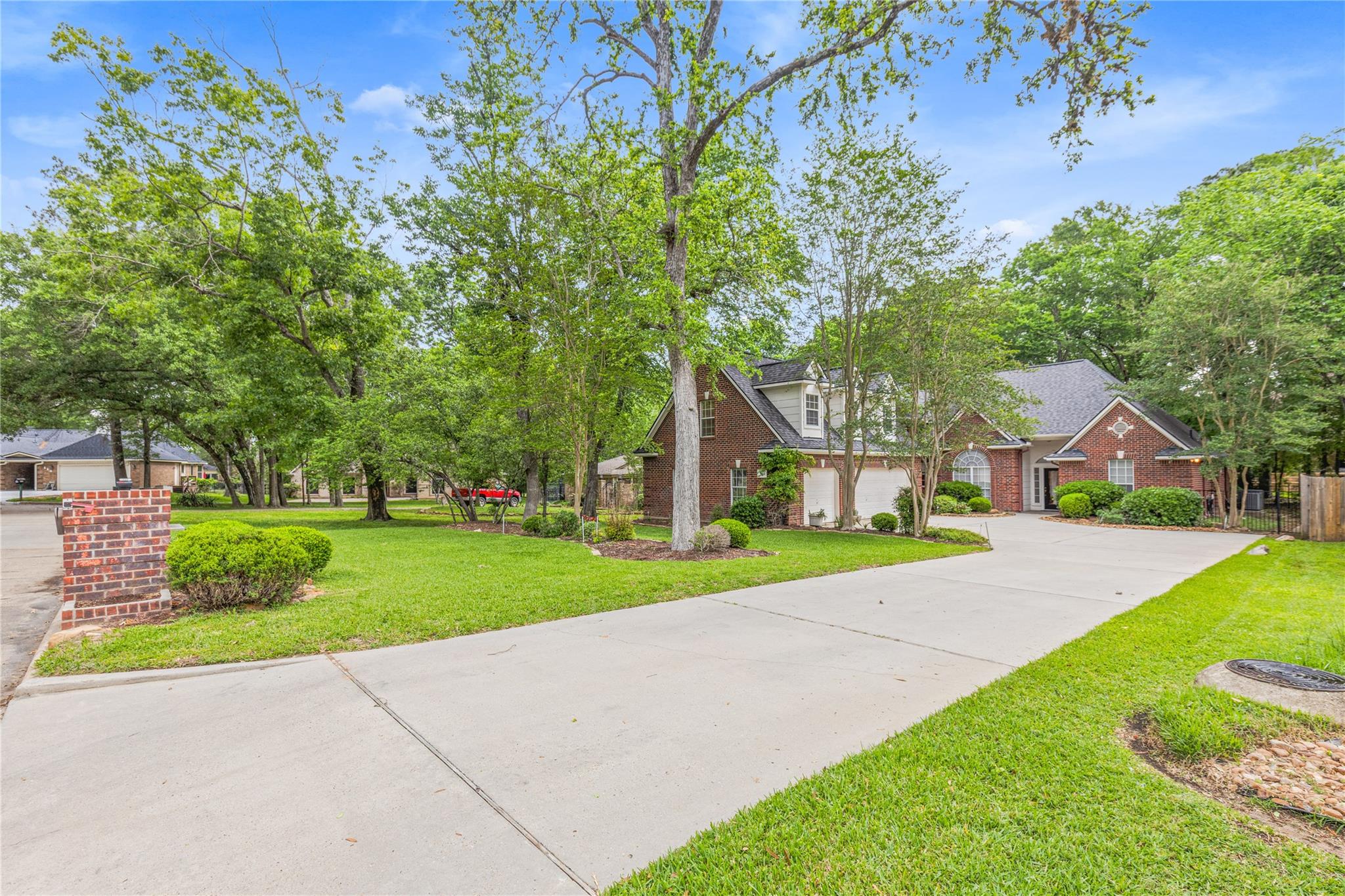106 Lazy Springs Drive Property Photo 3