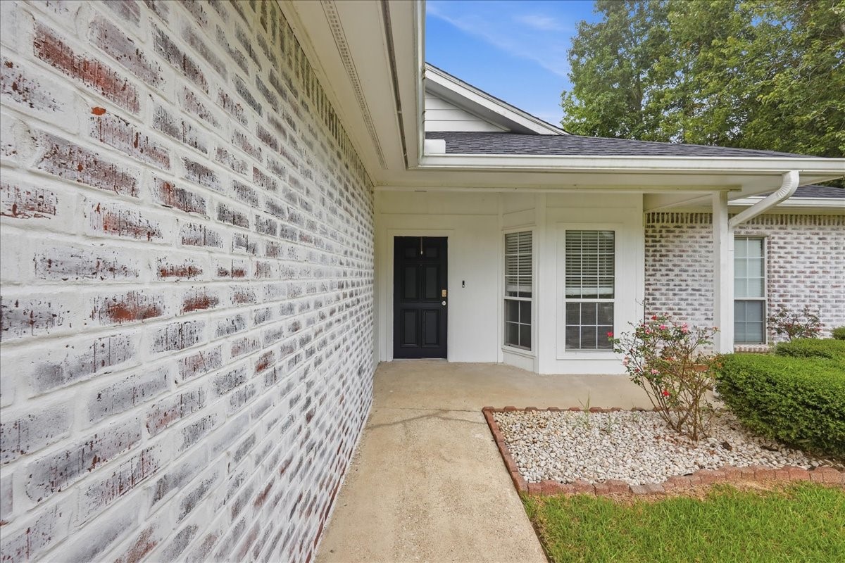 495 Moore Drive Property Photo 2