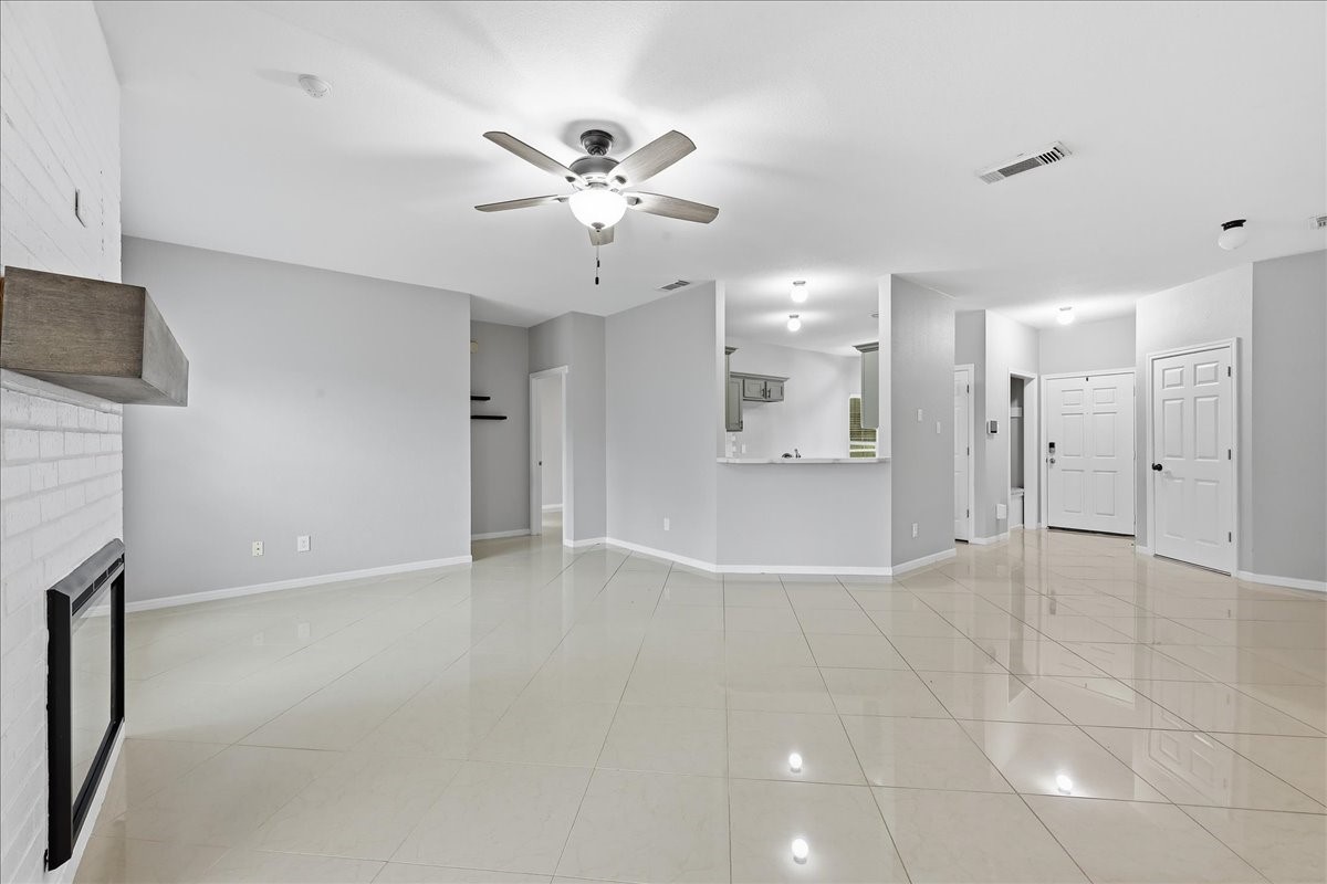 495 Moore Drive Property Photo 4