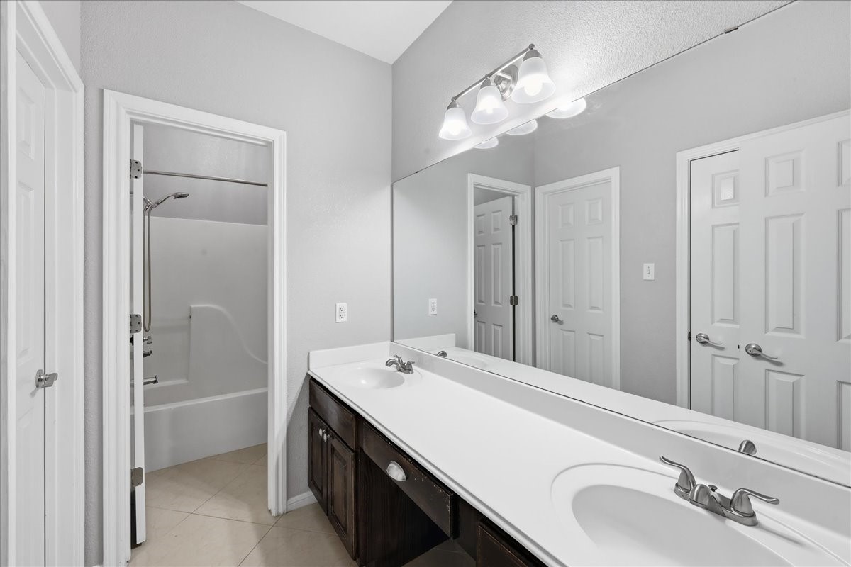 495 Moore Drive Property Photo 11