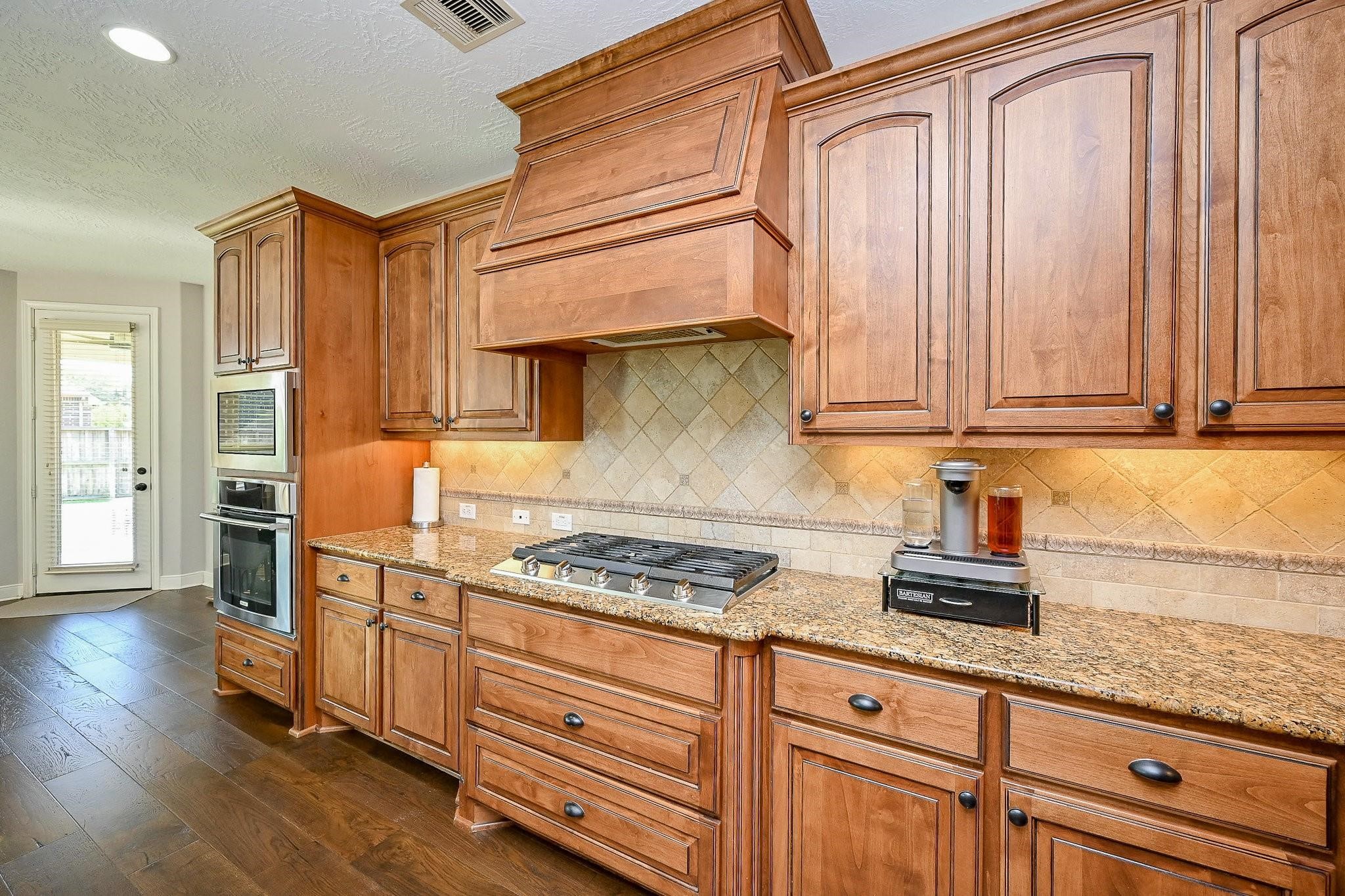 17607 Astrachan Road Property Photo 9
