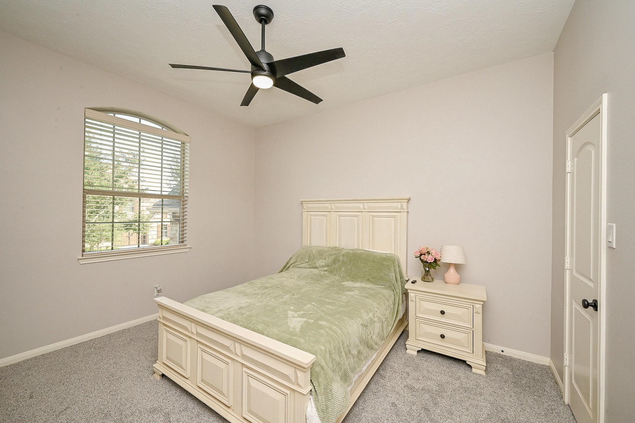 17607 Astrachan Road Property Photo 28