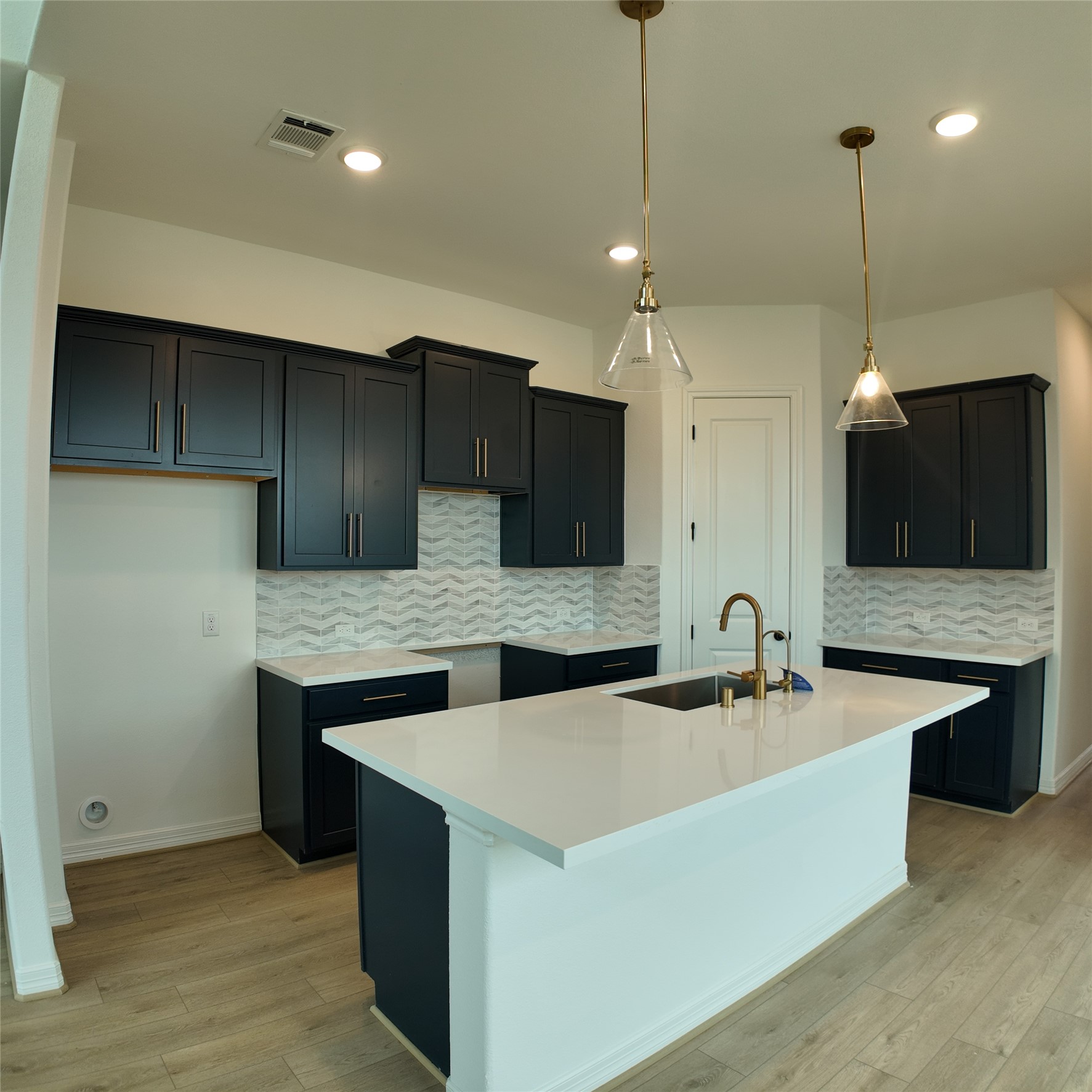 22519 Camp Driftwood Way Property Photo 4