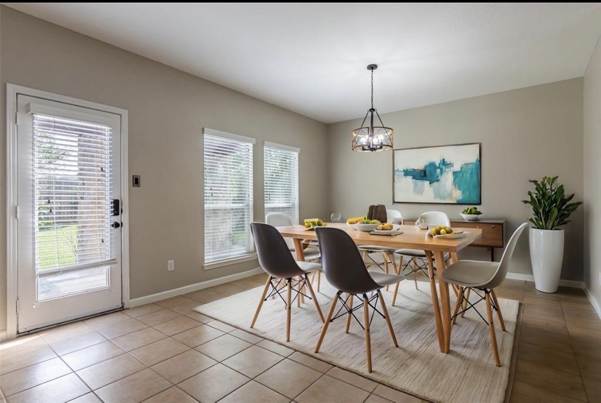 2535 Flycatcher Cove Drive Property Photo 6