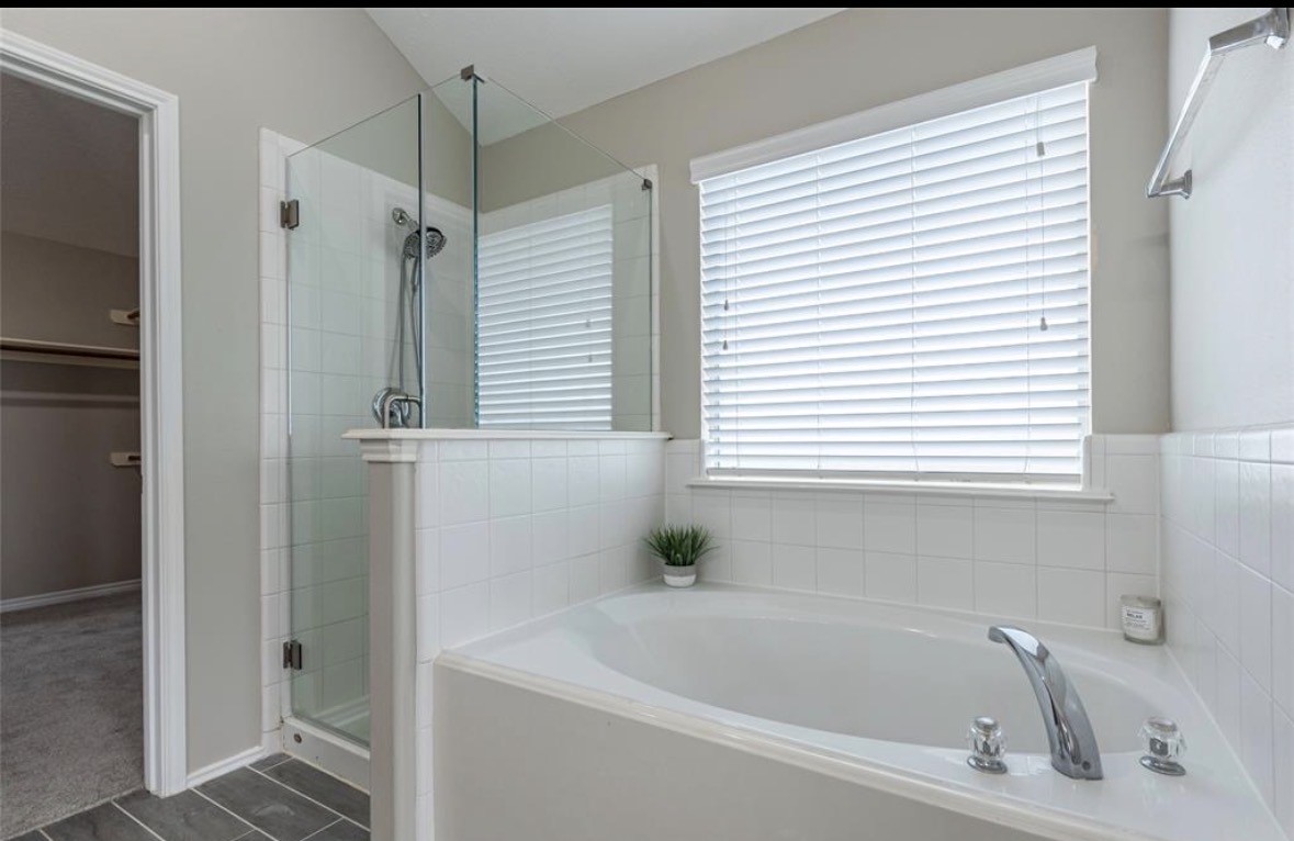 2535 Flycatcher Cove Drive Property Photo 14