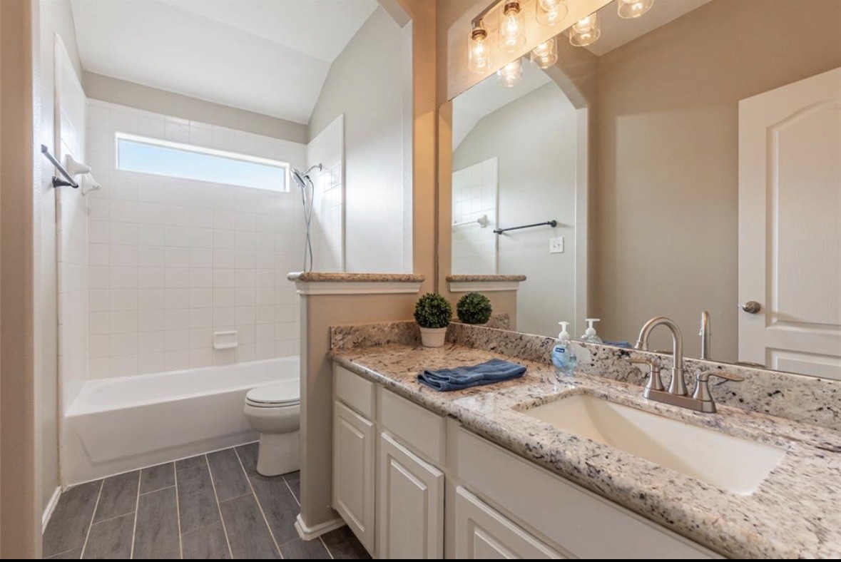 2535 Flycatcher Cove Drive Property Photo 20