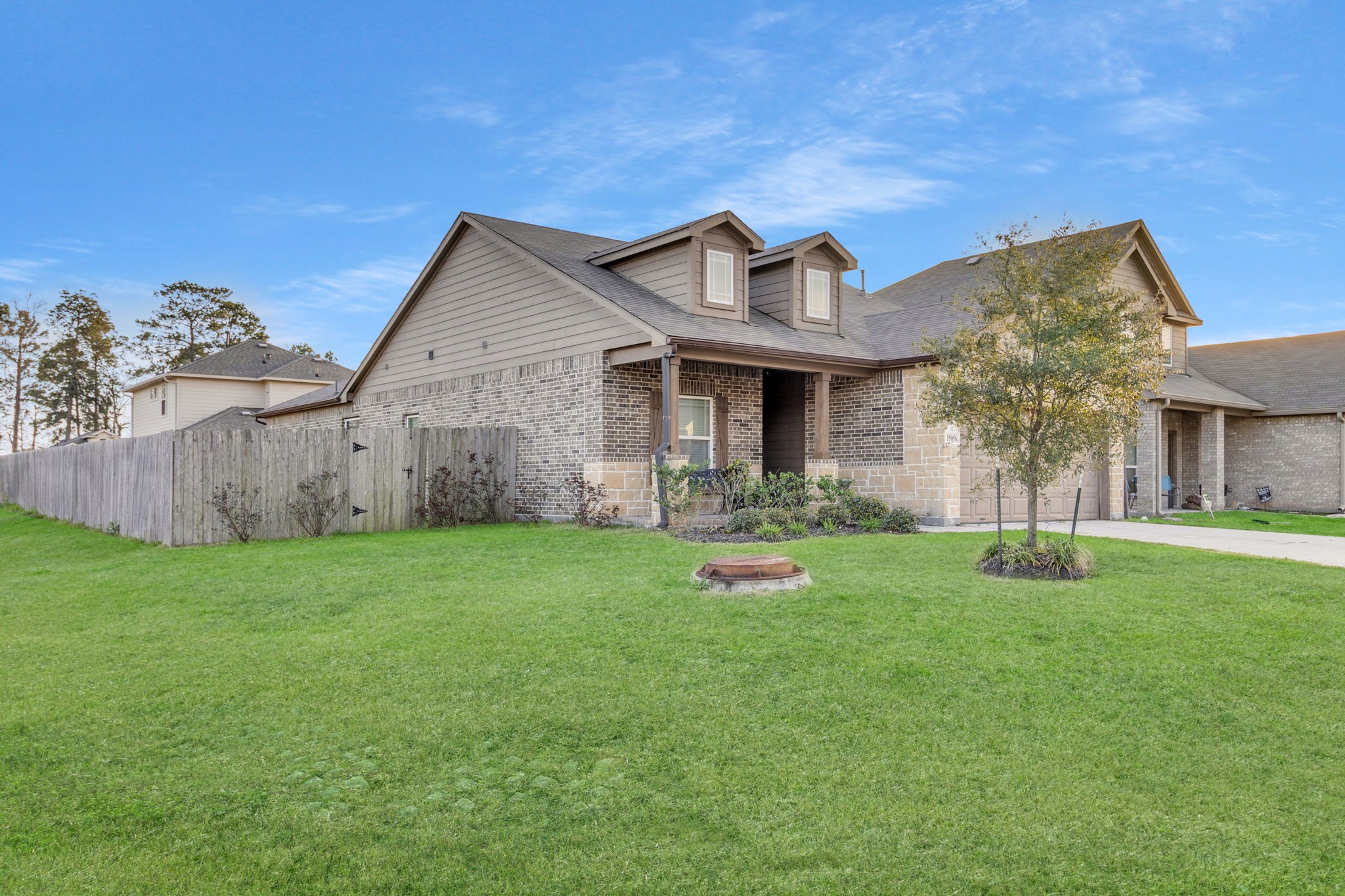 15056 Meadow Glen N Property Photo 2