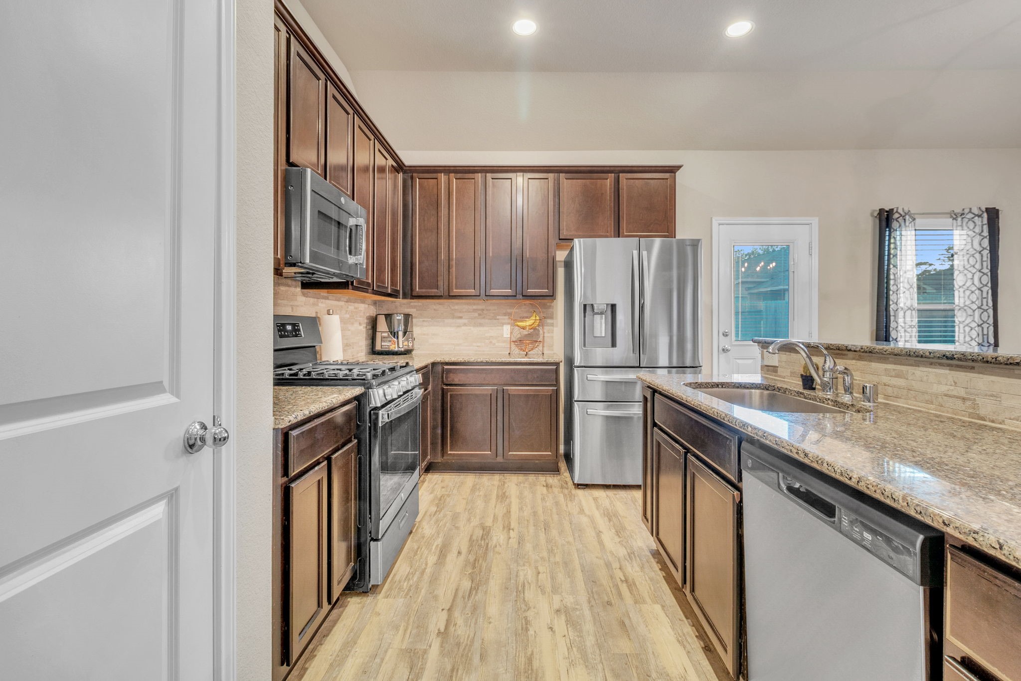15056 Meadow Glen N Property Photo 7