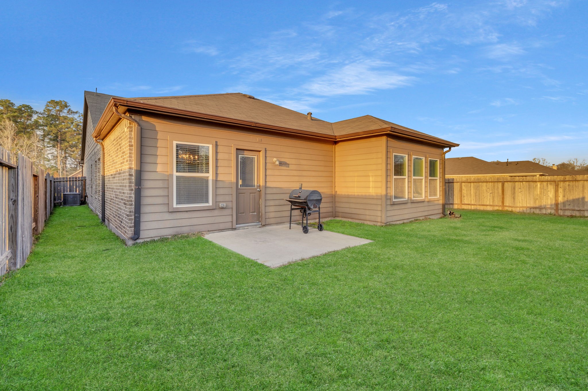 15056 Meadow Glen N Property Photo 23