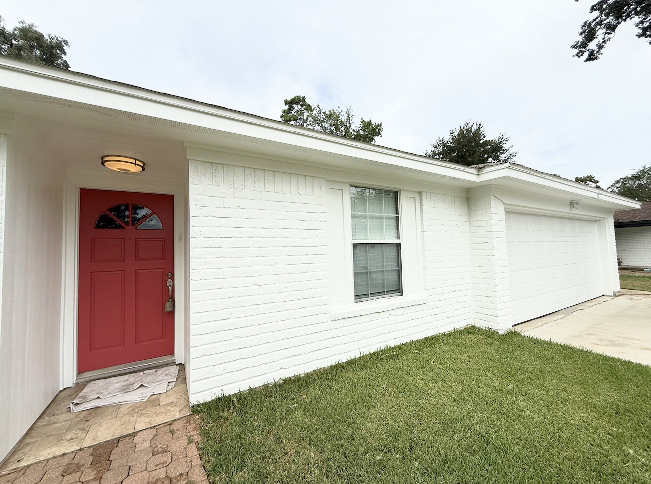 23103 Berry Pine Drive Property Photo 3