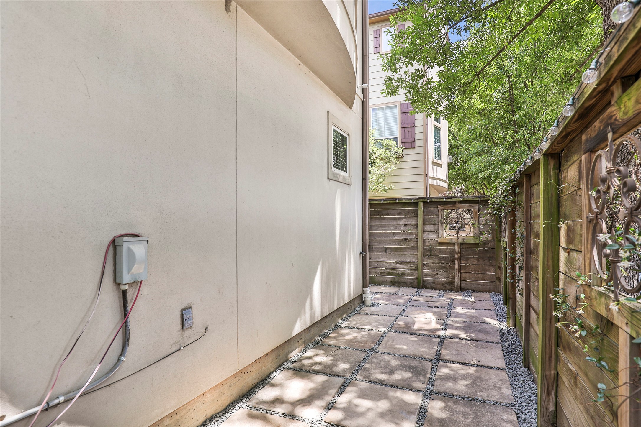 5014 Schuler Street Property Photo 5