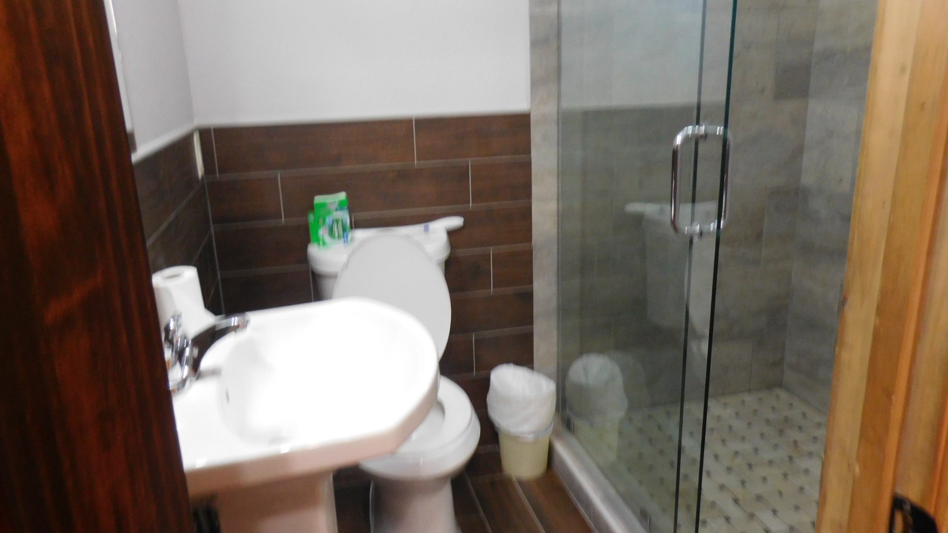 000 Woodview Drive Property Photo 6
