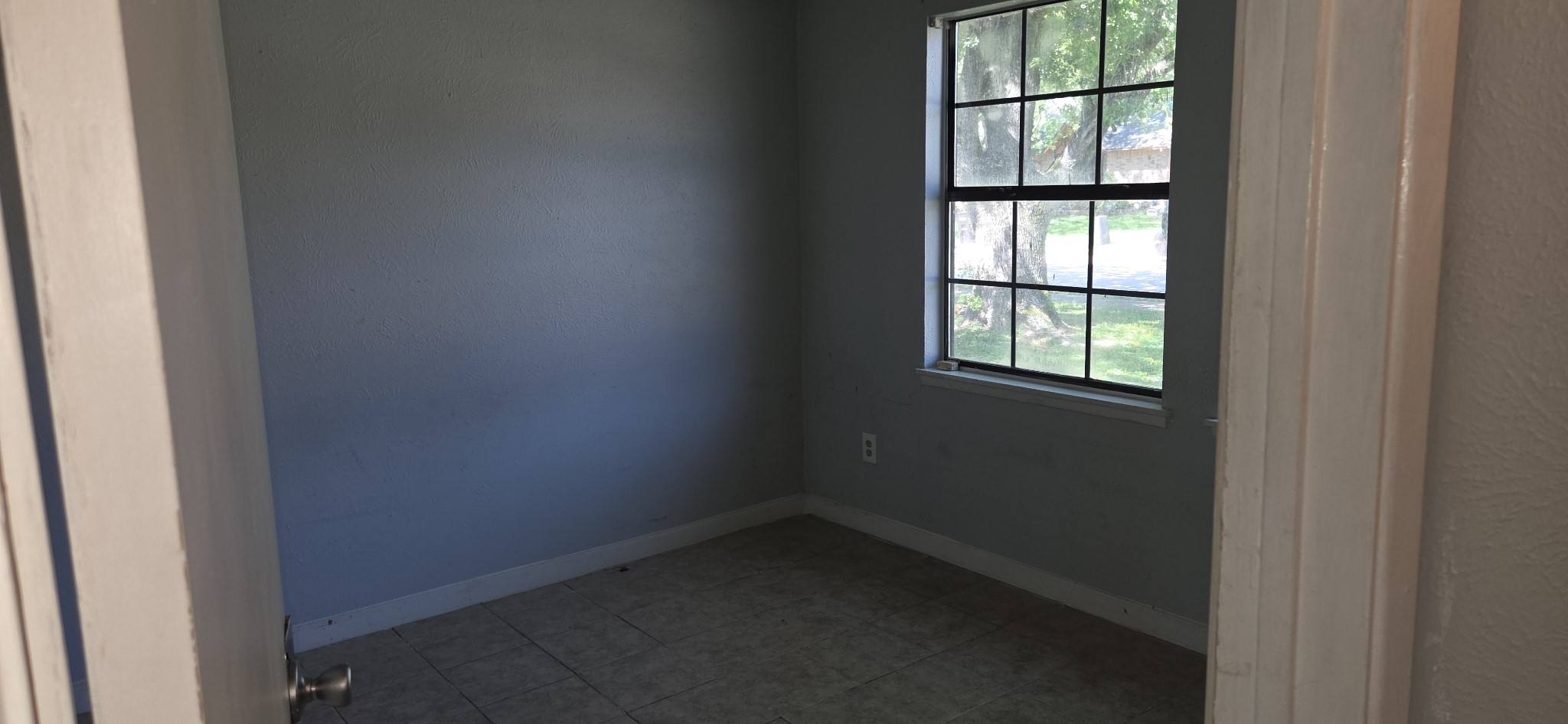5620 Hollow Pines Drive Property Photo 3