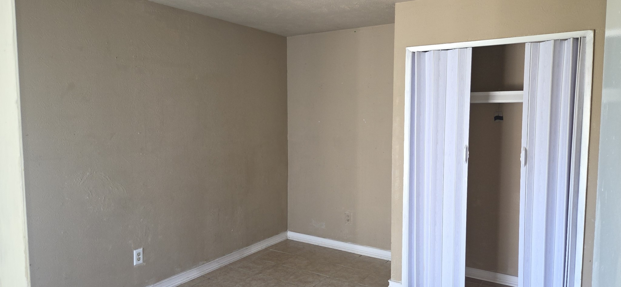 5620 Hollow Pines Drive Property Photo 10